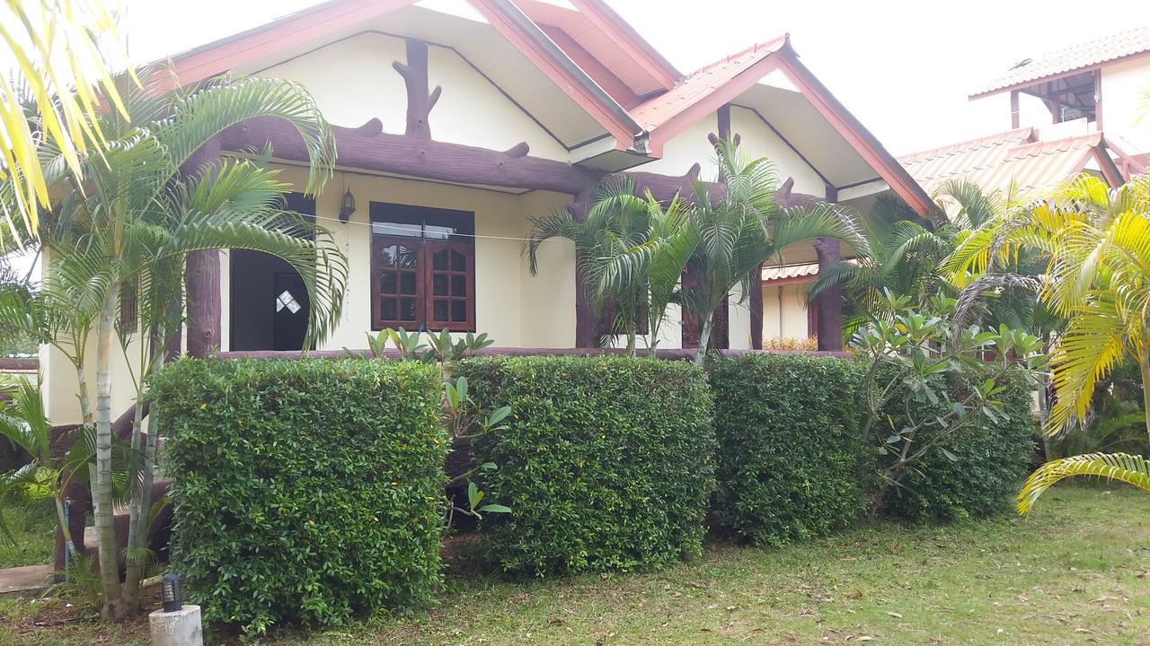 Lanta School Beach Resort Ko Lanta Exterior foto